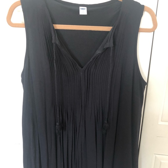 Old Navy Pleated Dress - Picture 6 of 7